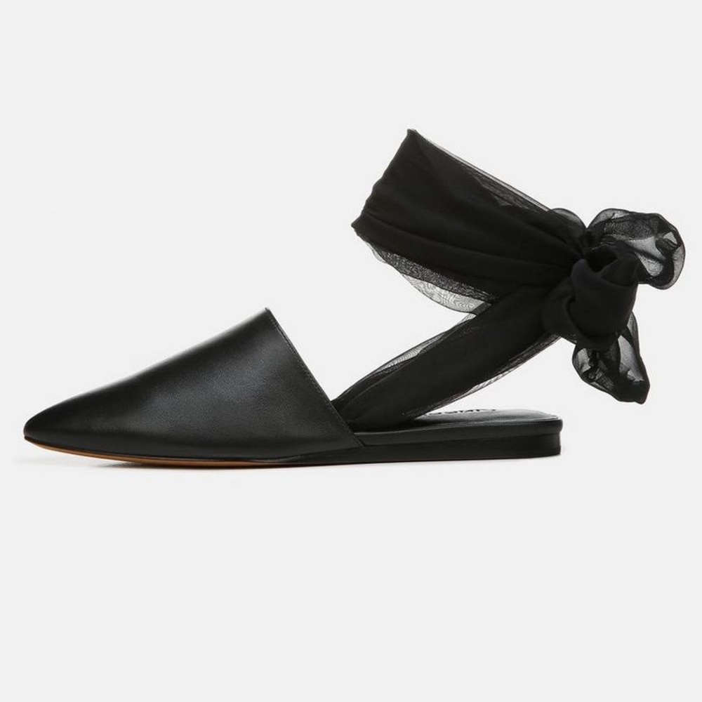 VINCE. Cruise Ankle Tie Flat ** LIKE NEW**